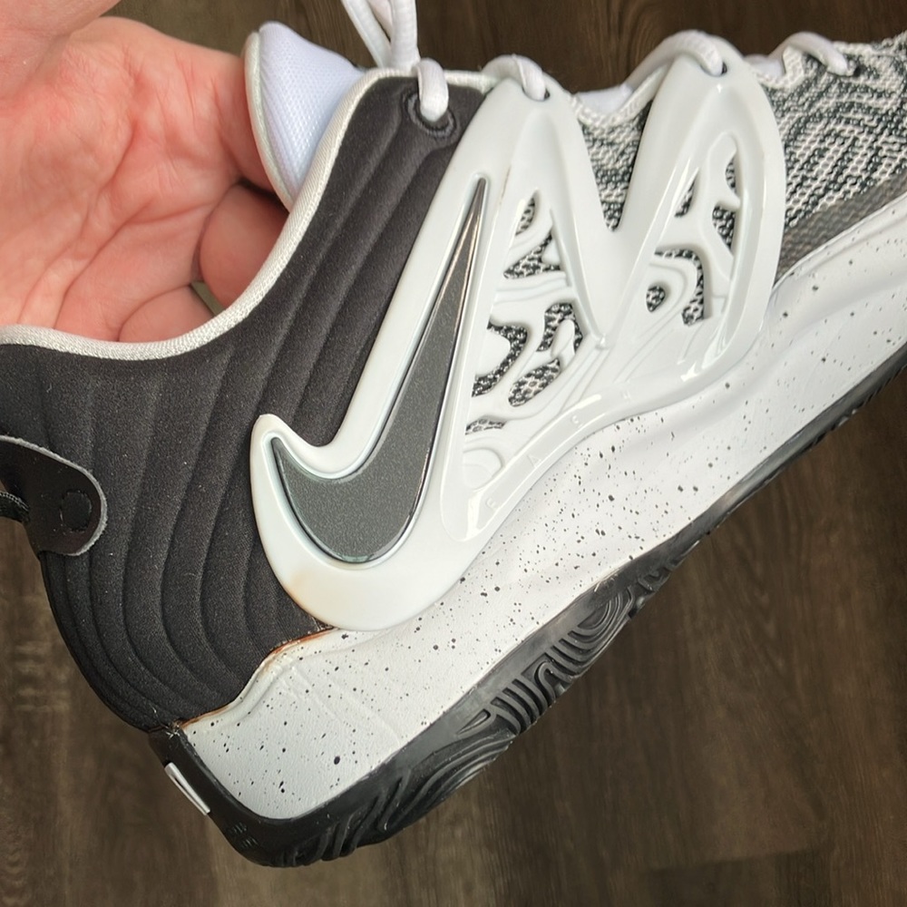 Nike KD 15 TB 'White Black Speckled' - Picture 14 of 17